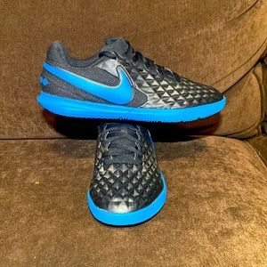 Nike Tiempo Sneakers